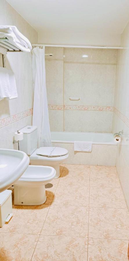 Hotel Alameda Villaviciosa  Zewnętrze zdjęcie