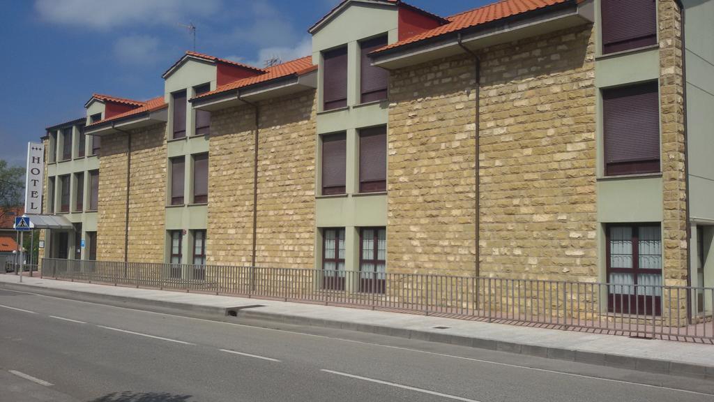Hotel Alameda Villaviciosa  Zewnętrze zdjęcie