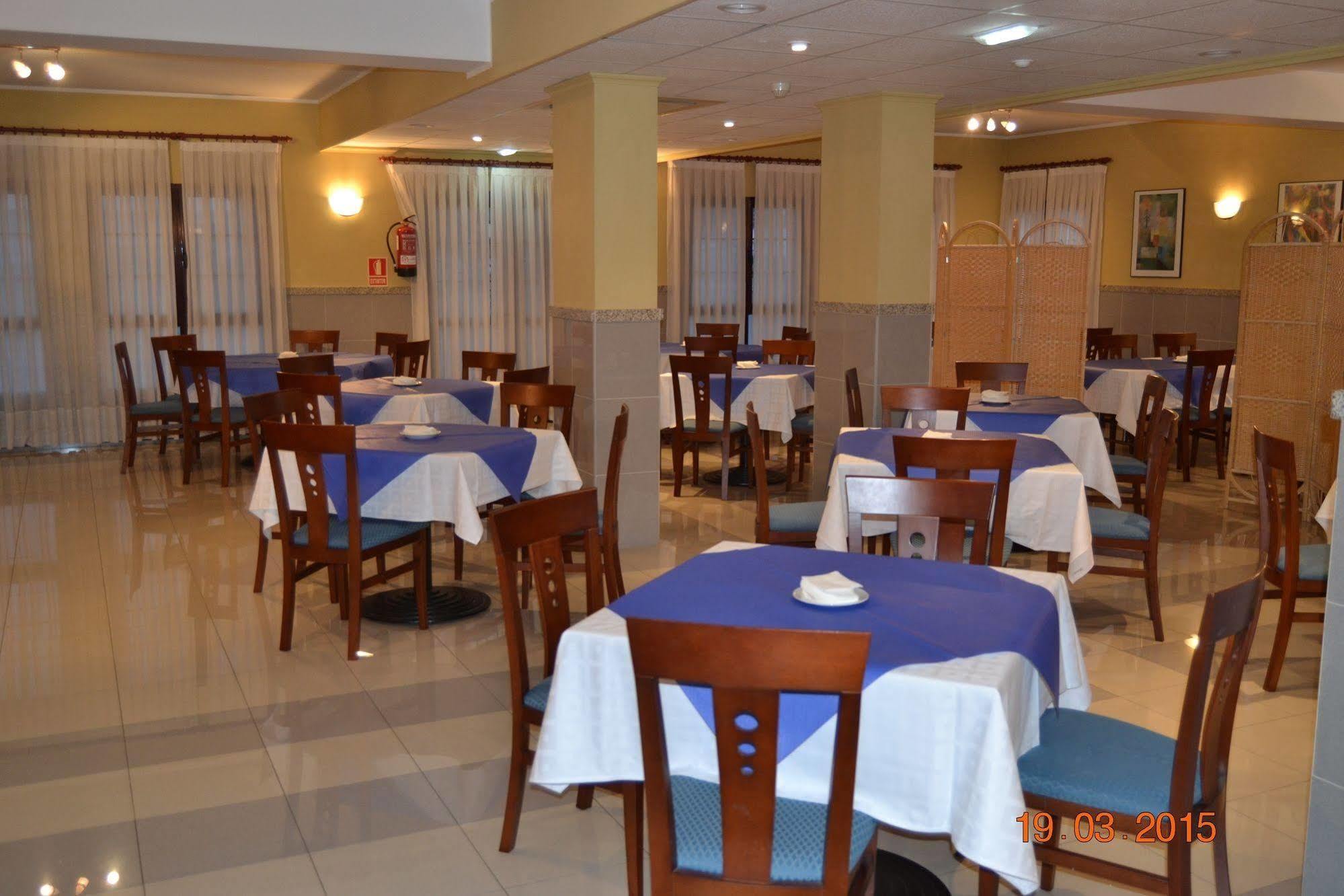 Hotel Alameda Villaviciosa  Zewnętrze zdjęcie