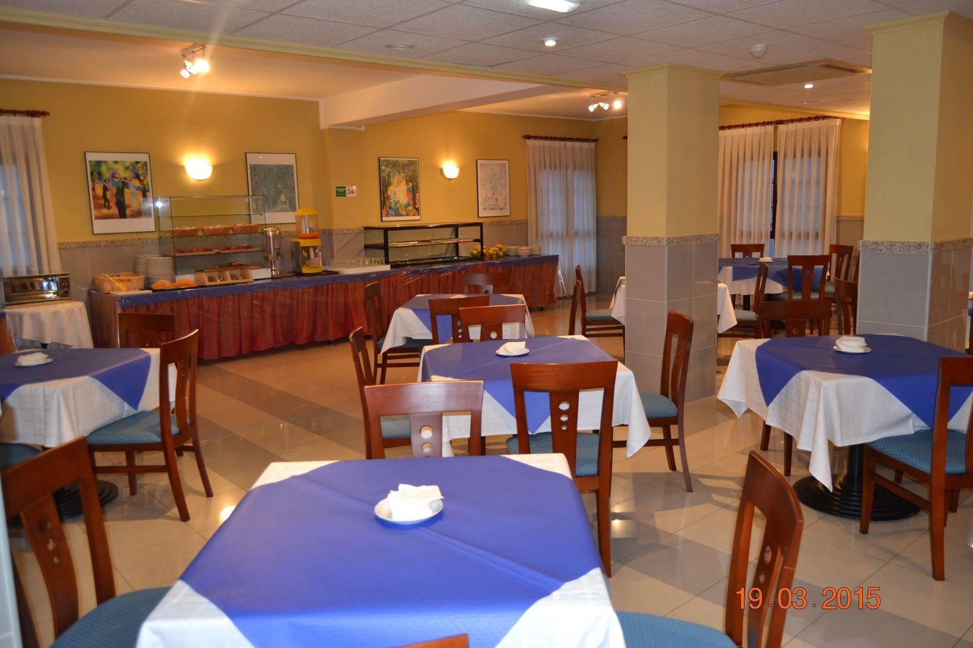 Hotel Alameda Villaviciosa  Zewnętrze zdjęcie